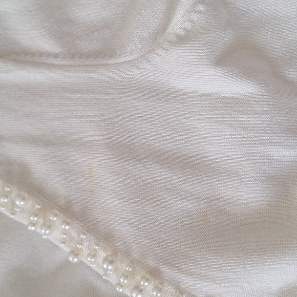 Elegant White Shrug - Picture 6 of 10